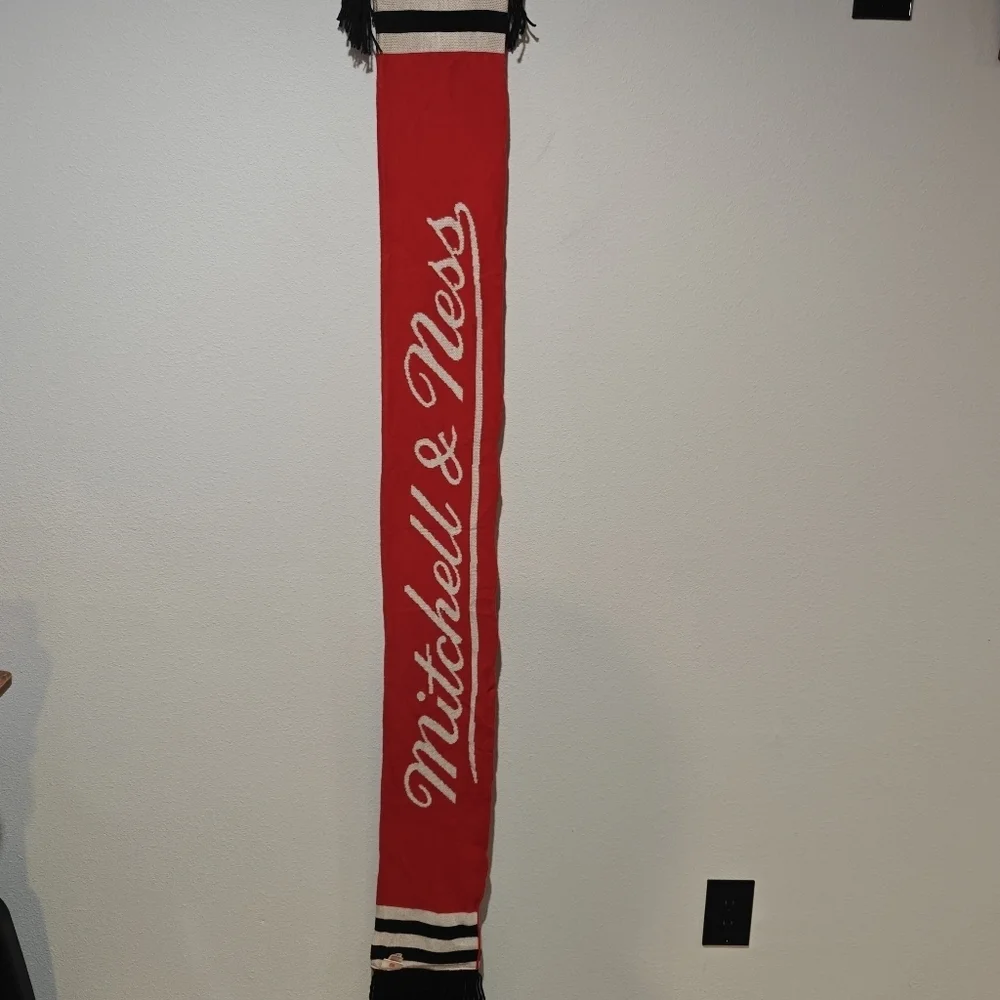 Y2K The Chicago Blackhawks Hockey NHL Thick Tassles Long Mitchell & Ness
